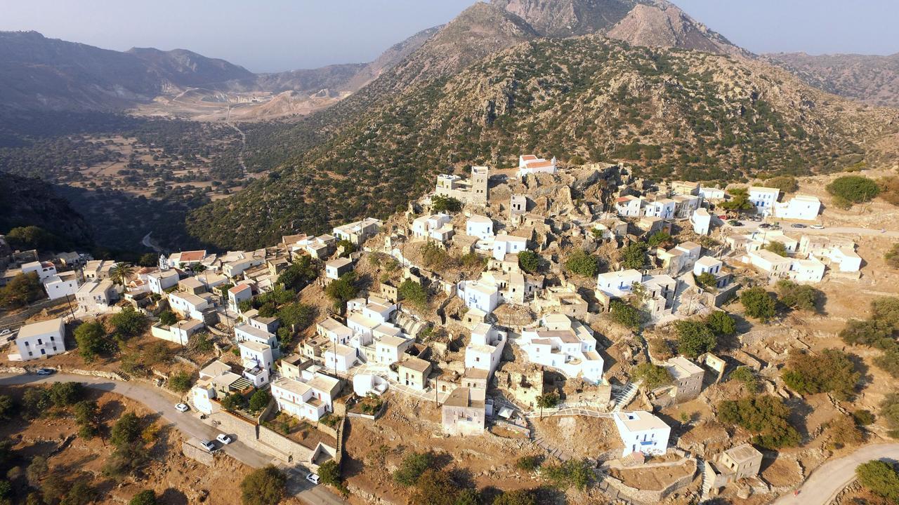 Melanopetra Boutique Apartments Emporeiós Exteriör bild
